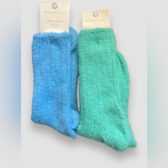 American Eagle Shimmer Crew Socks Bundle of 2 Pairs Blue Green Fuzzy One Sz NWT - Picture 2 of 5
